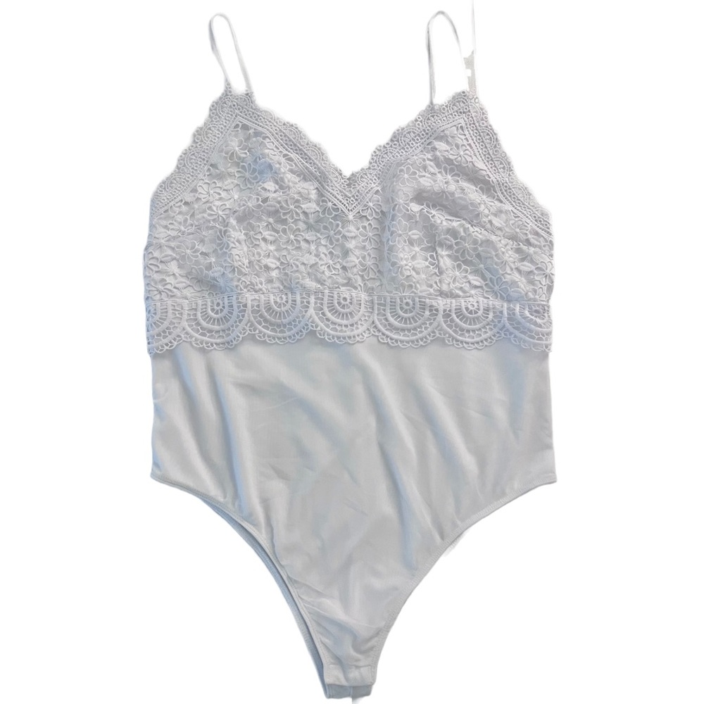 NWOT Rue21 White Lace Top Bodysuit, Rue+ Size 2X
